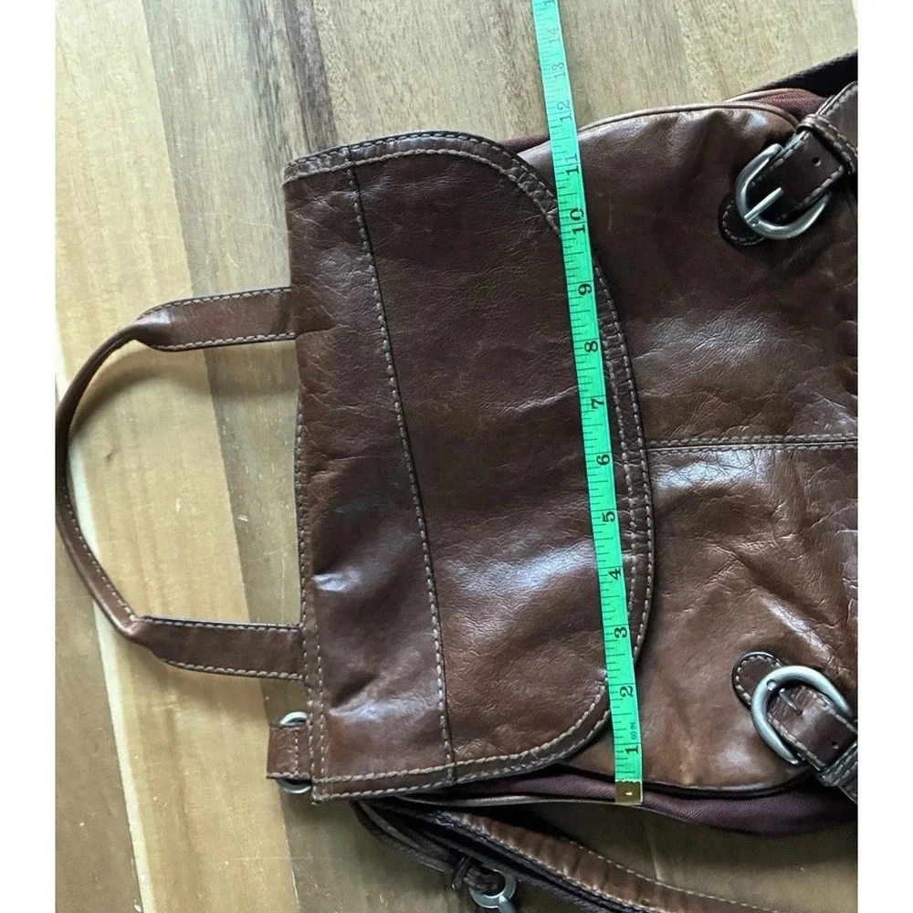 Fossil explorer fold